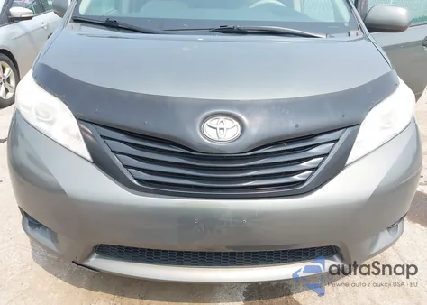 2011 Toyota Sienna V6 7 Passenger z USA, uszkodzony, nr VIN 5TDZK3DCXBS059225